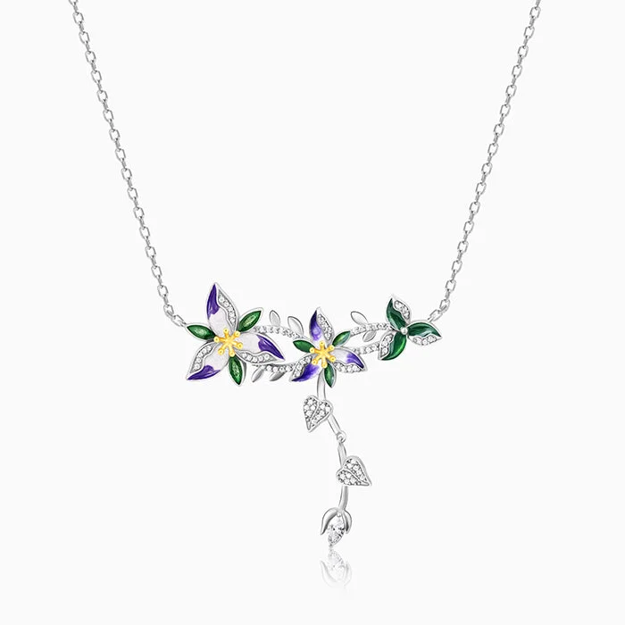 Best necklaces and pendants for weddings with matching designs for bride and groom-Silver Trillium Necklace