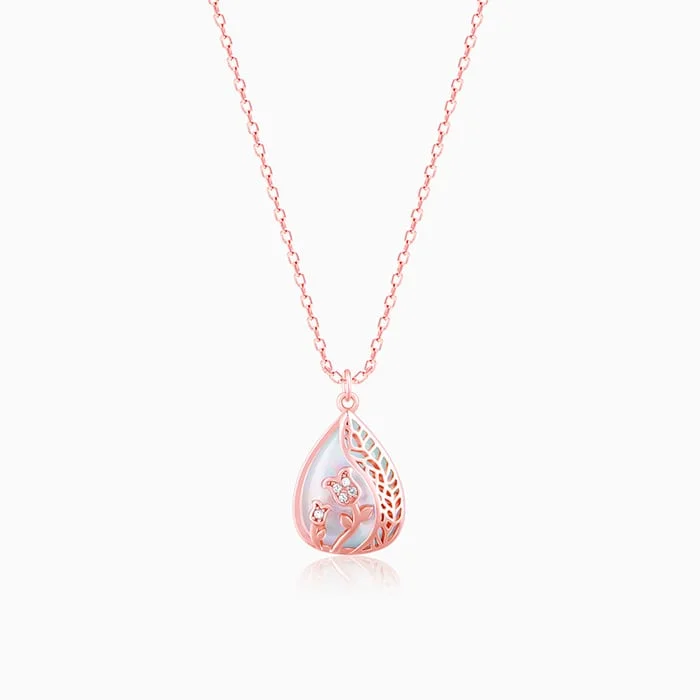 Beautiful necklaces and pendants with diamond halo settings for extra brilliance-Rose Gold Divine Bloom Pendant With Link Chain