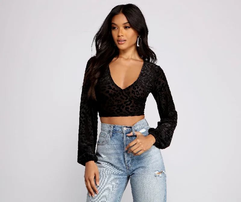 Soft knit crop top for women with comfortable fabric and casual wear-Trendy Leopard Print Burn Out Crop Top