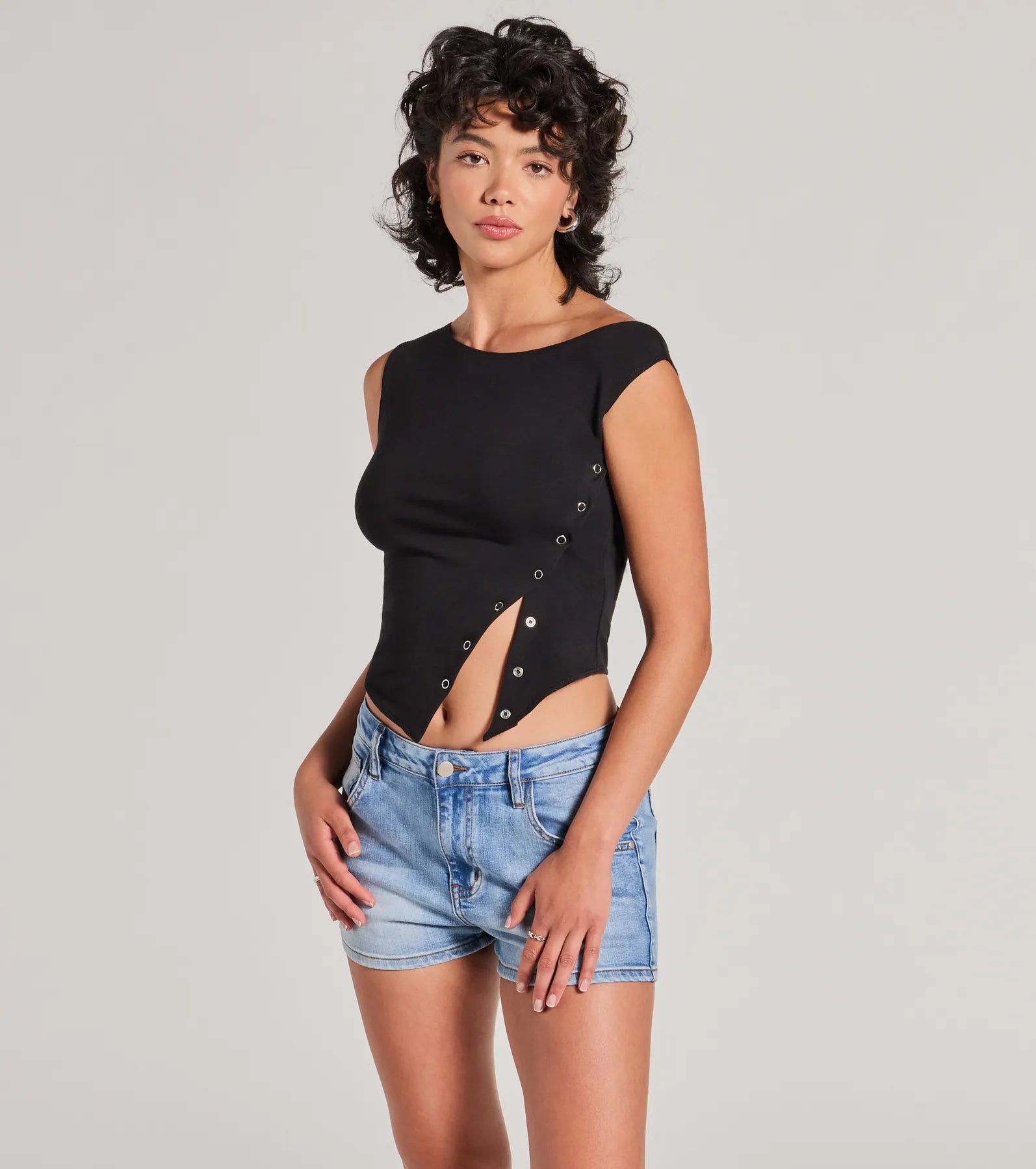 Vintage crop top for women with retro designs and soft cotton fabric-Minimal Aesthetic Off-Shoulder Button Crop Top