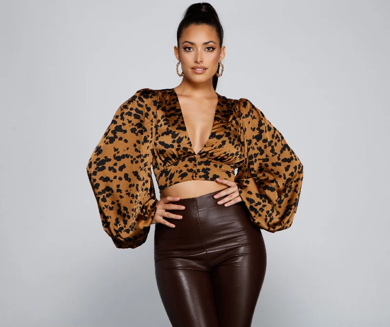 Bohemian style crop top for women with fringe details and free-spirited vibe-Chic Look Leopard Print Crop Top