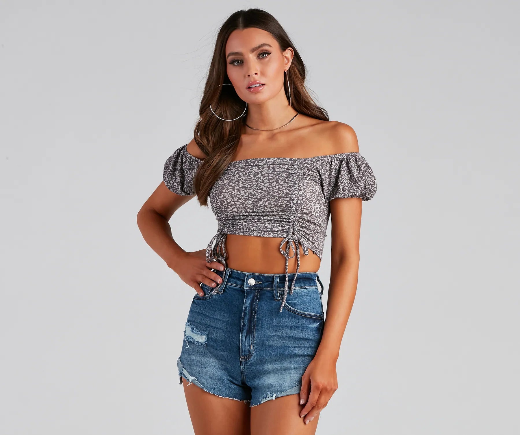 Trendy crop top for women with short sleeve and casual style-Ditsy Floral Off-Shoulder Crop Top