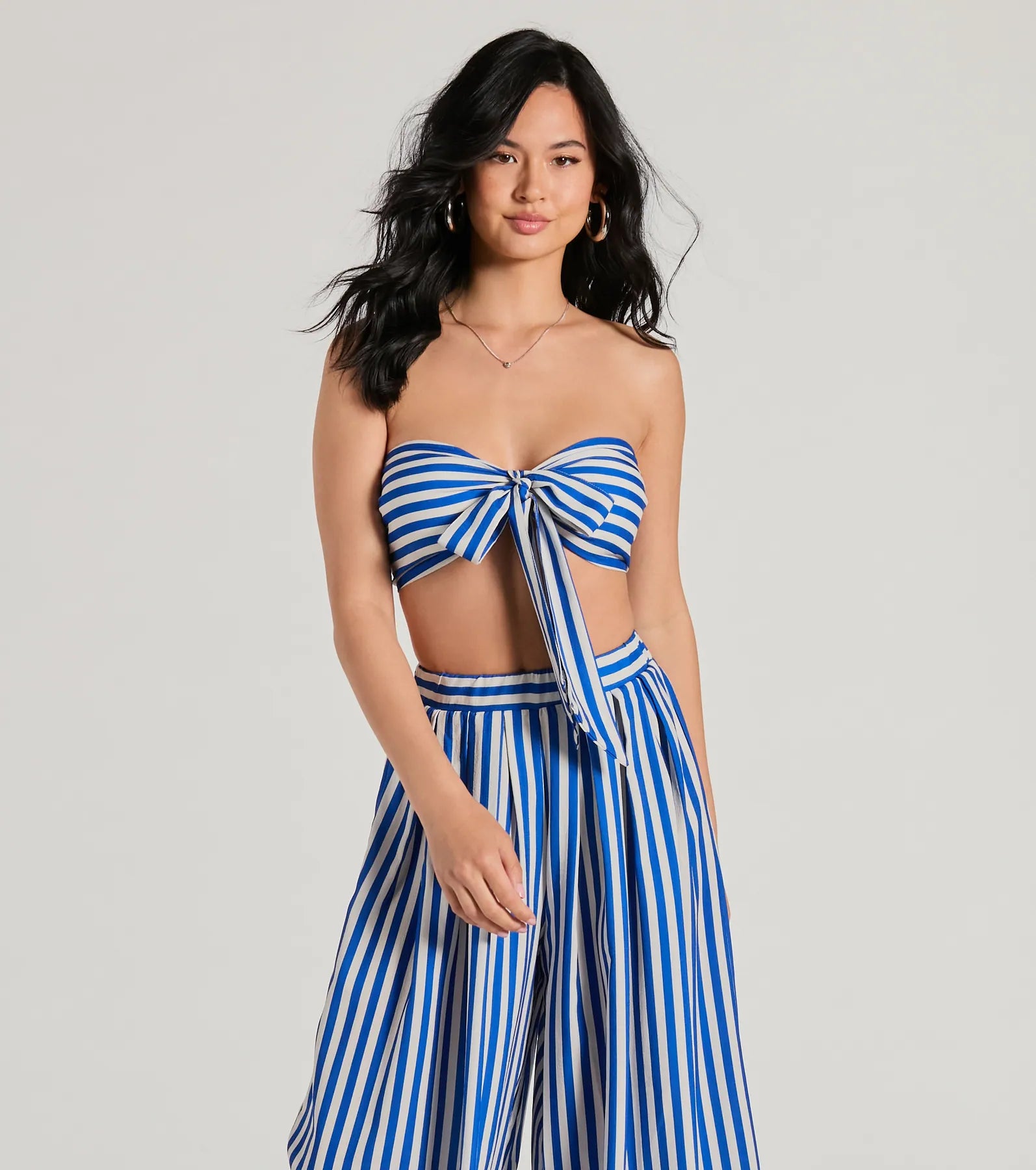 Bold graphic crop top for women with creative prints and fun style-Festive Fun Strapless Striped Bandeau Crop Top