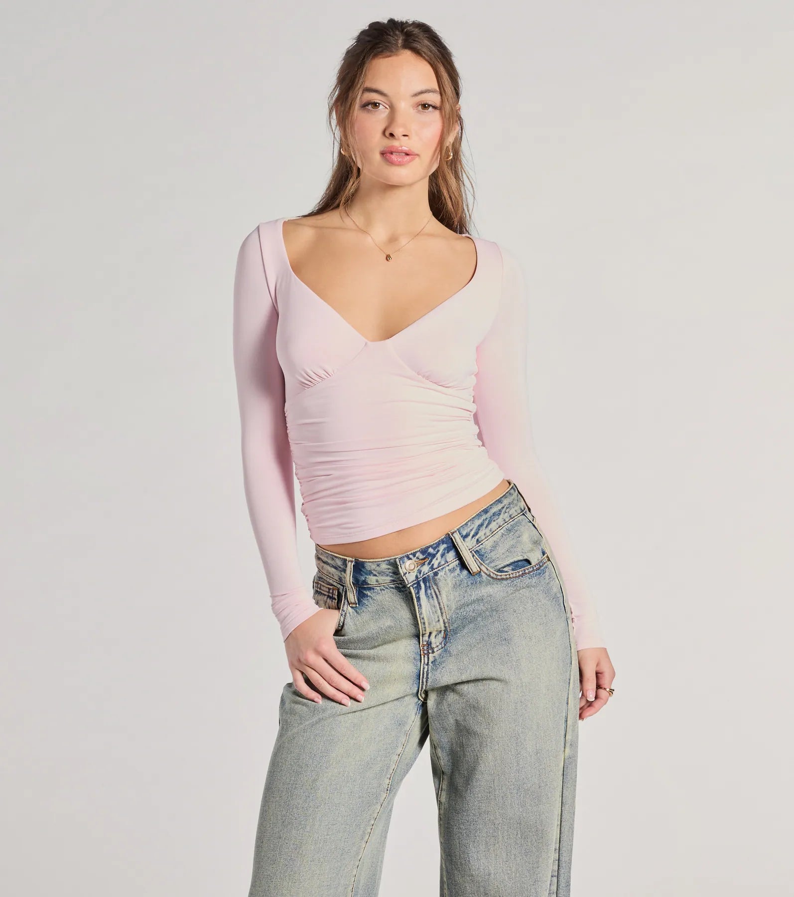 Polished crop top for women with structured fabric and sophisticated design-Updated Basic V-Neck Long Sleeve Crop Top