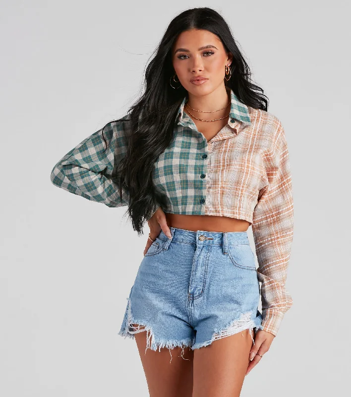 Cropped polo shirt for women with preppy design and modern twist-Checkin' In Plaid Crop Top