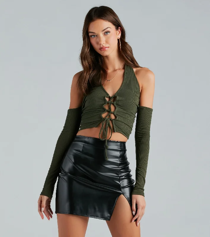 Cut-out crop top for women with trendy details and stylish edge-Cool Girl Ties Lace-Up Cold Shoulder Crop Top