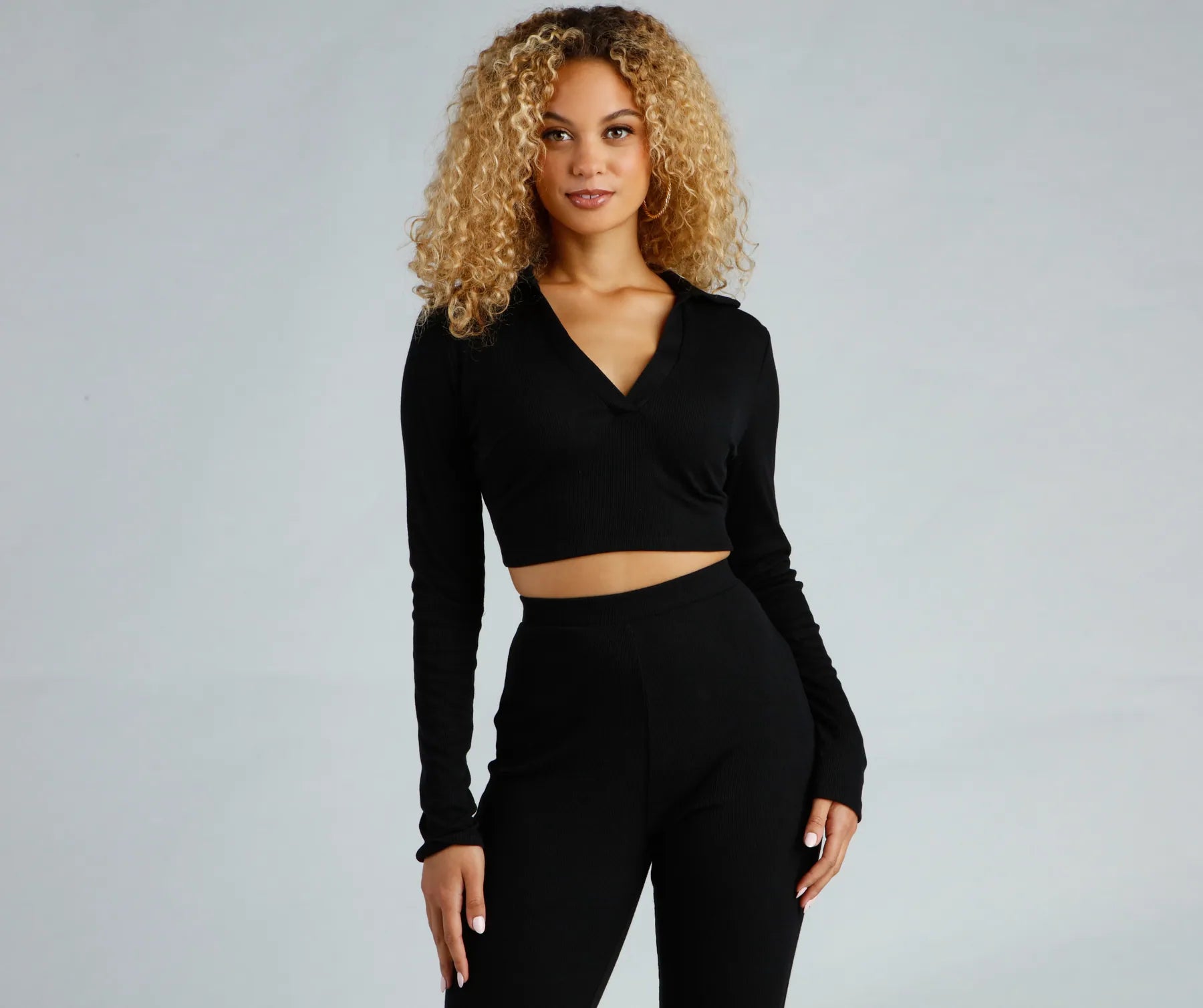 Fitted long sleeve crop top for women with body-con style and stretchy fabric-Preppy Vibe Collared Crop Top