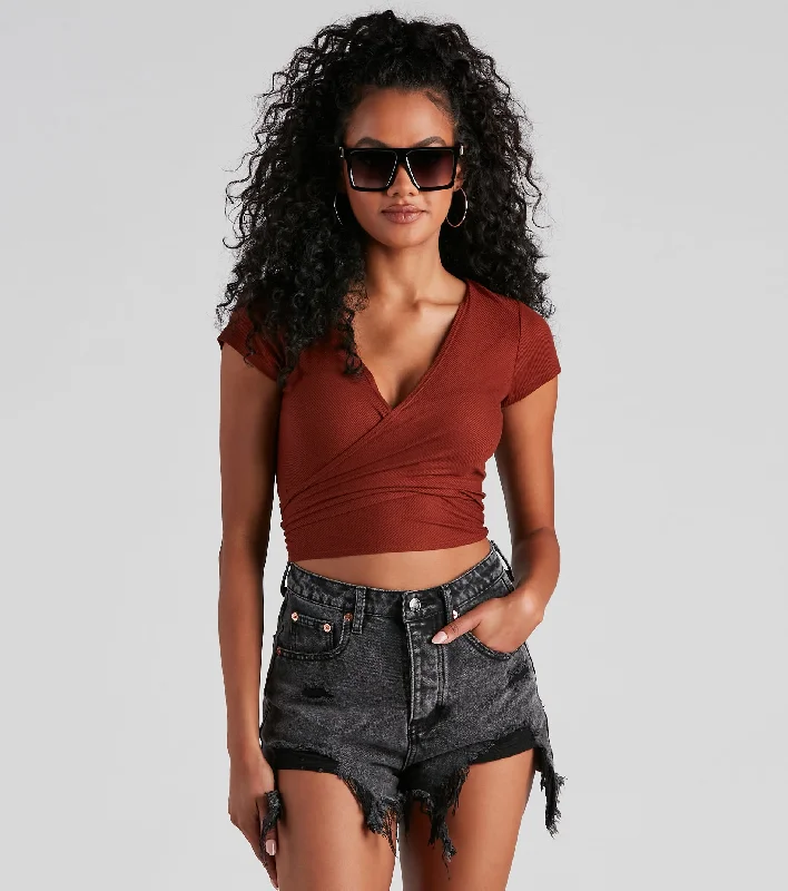 Loose-fit crop top for women with relaxed design and soft material-The Perfect Basic Knit Crop Top